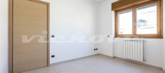 1 bedroom Apartment in Rome, Italy No. 12279 23