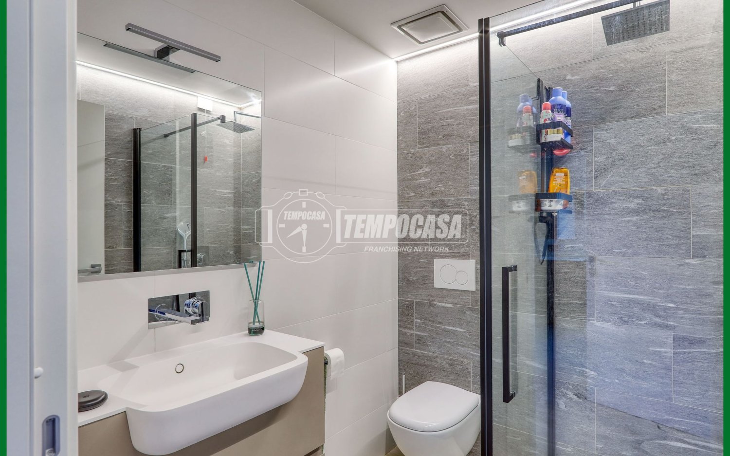 Apartamento de 3 divisões em Varese, Italy N.º 298152