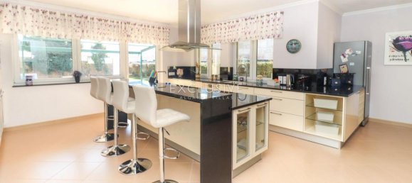 4 bedrooms Villa in Albufeira, Portugal No. 7549 4