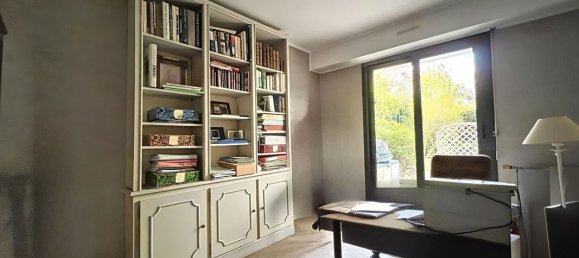 4 Schlafzimmer Wohnung in Suresnes, France, Nr. 147556 7