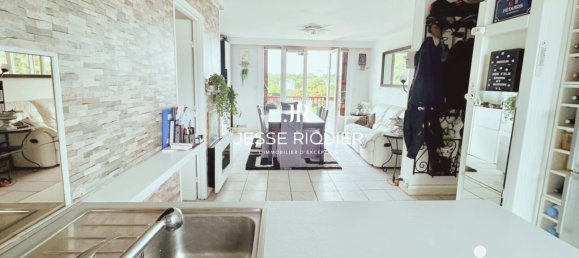 3 bedrooms Apartment in Le Mesnil-le-Roi, France No. 347047 4