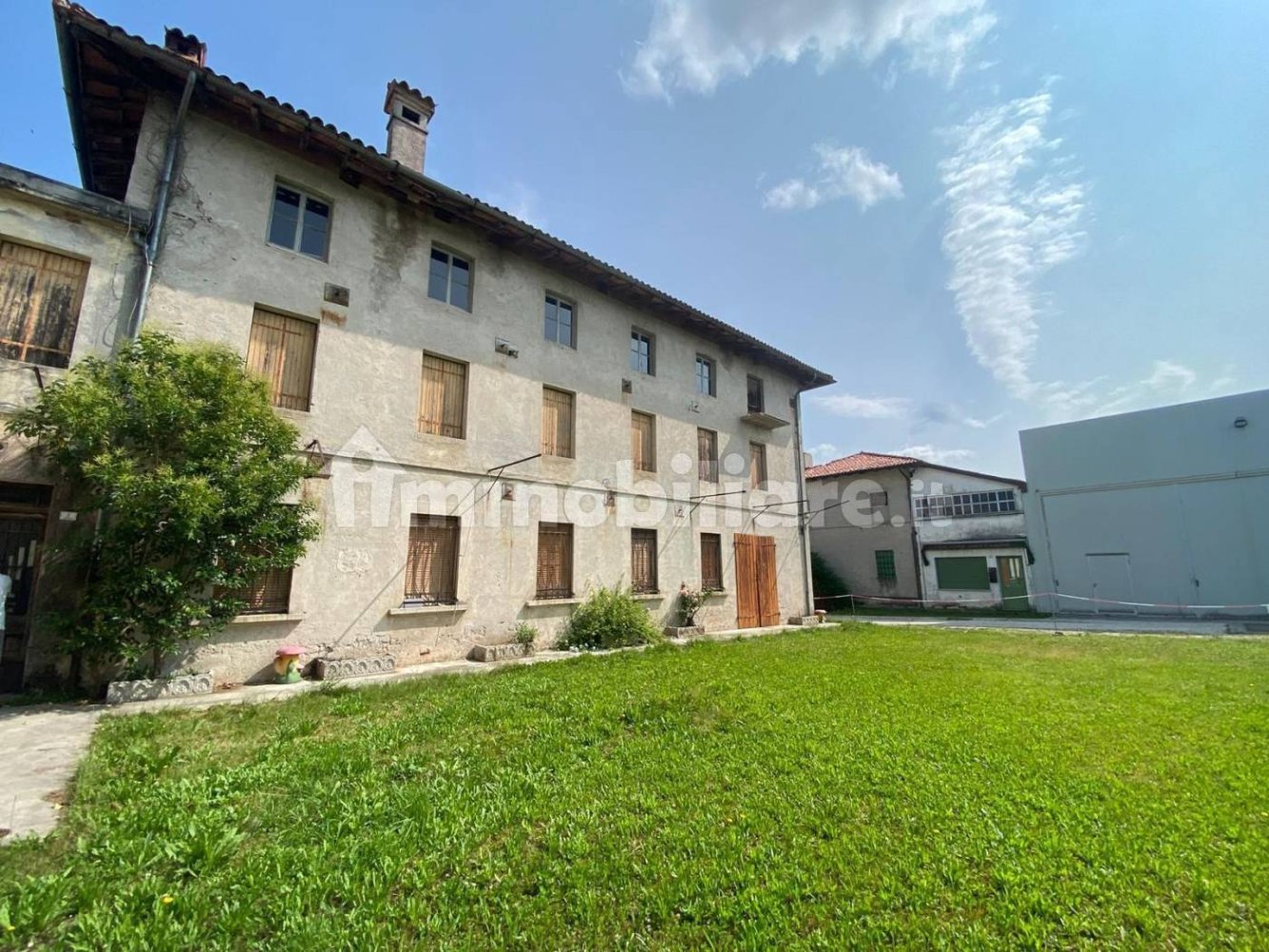 7 bedrooms House in Udine, Italy No. 285350