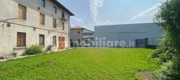 7 bedrooms House in Udine, Italy No. 285350 2