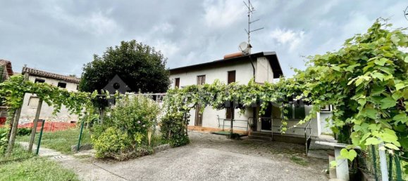 3 Schlafzimmer Villa in Udine, Italy, Nr. 313650 5