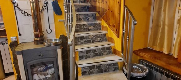 2 Schlafzimmer Haus in Ne, Italy, Nr. 262189 8