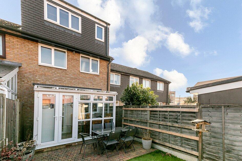 3 bedrooms House in Mitcham, United Kingdom No. 12248