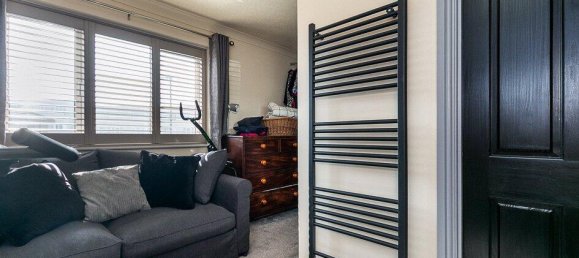 3 bedrooms House in Mitcham, United Kingdom No. 12248 12