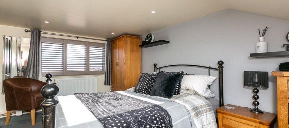 3 bedrooms House in Mitcham, United Kingdom No. 12248 18