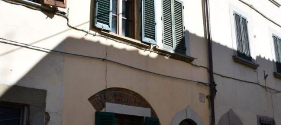 Casa de 8 divisões em Arezzo, Italy N.º 80077 16