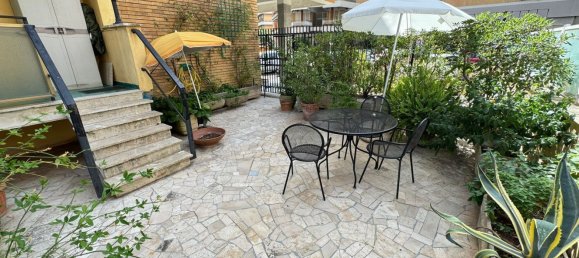 5 bedrooms Apartment in Rome, Italy No. 321567 2