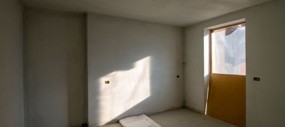 Квартира с 3 комнатами в Скопа, Италия № 178000 5