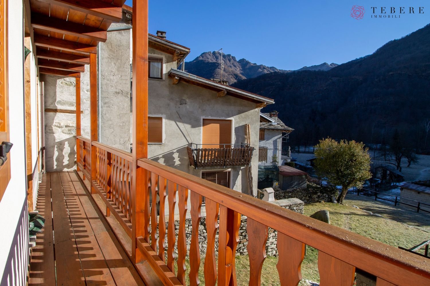 Квартира с 3 комнатами в Скопа, Италия № 178000