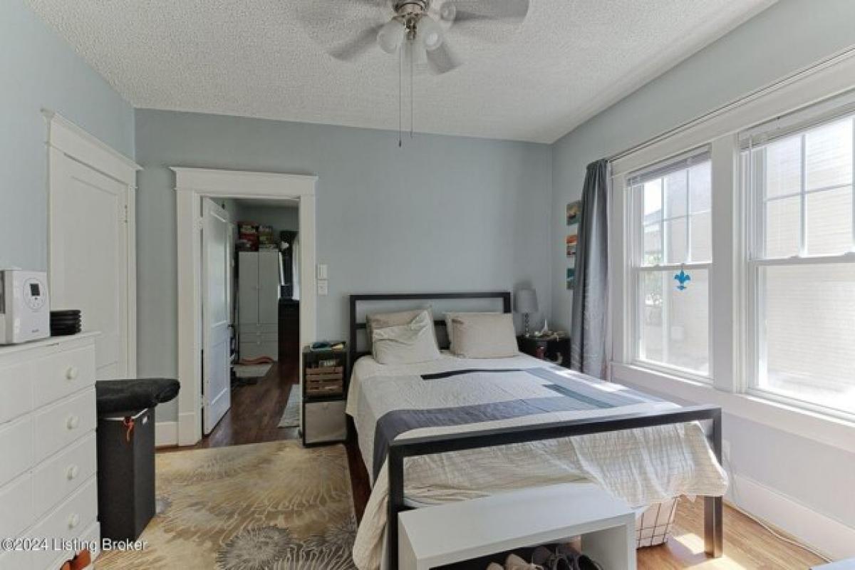 8 bedrooms House in Louisville, USA No. 398125