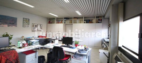 3 rooms Warehouse in Lucca, Italy No. 334622 8