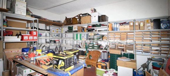 3 rooms Warehouse in Lucca, Italy No. 334622 3