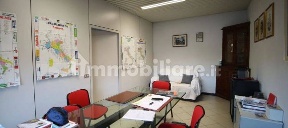 3 rooms Warehouse in Lucca, Italy No. 334622 18