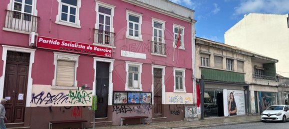 260m² Building in Barreiro, Portugal No. 68178 4