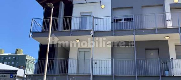 4 rooms Apartment in Rho, Italy No. 223032 2