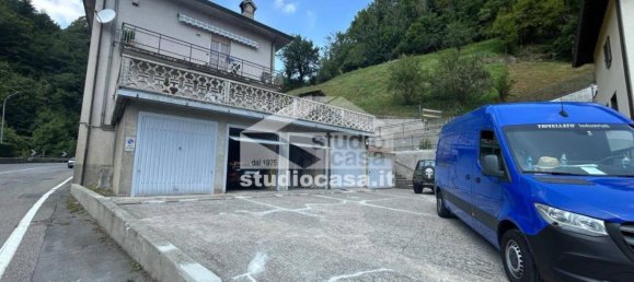 Квартира с 2 спальнями в Валь Брембилла, Италия № 322289 16