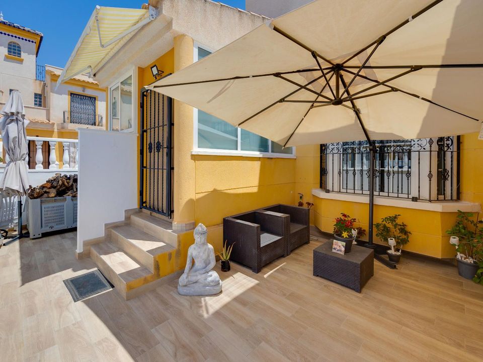 3 bedrooms Townhouse in Guardamar del Segura, Spain No. 186488