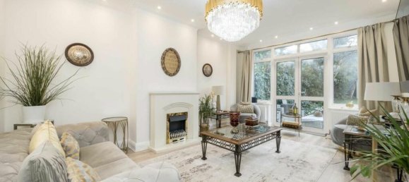 3 bedrooms House in Ealing, United Kingdom No. 5762 7