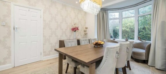 3 bedrooms House in Ealing, United Kingdom No. 5762 3