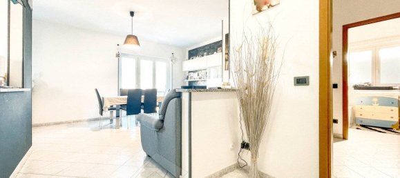 3 غرف نوم منزل في Oleggio, Italy رقم 279906 20