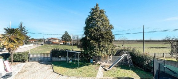 3 غرف نوم منزل في Oleggio, Italy رقم 279906 10