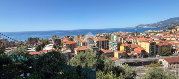 Studio in Ventimiglia, Italy No. 263342 4