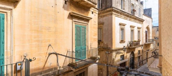 Apartamento de 4 habitaciónes en Lecce, Italy No. 74714 8