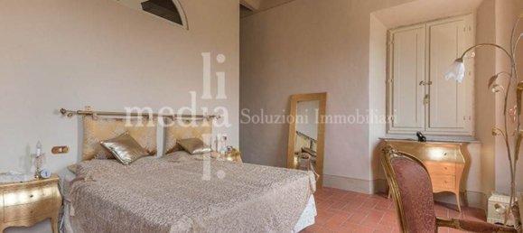 6 rooms Apartment in Terricciola, Italy No. 59553 16