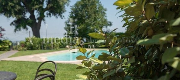 6 rooms Apartment in Terricciola, Italy No. 59553 7