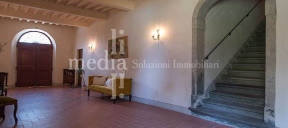 6 rooms Apartment in Terricciola, Italy No. 59553 5