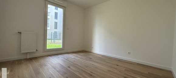 Apartamento de 3 dormitorios en Saint-Jean-de-la-Ruelle, France No. 43574 10
