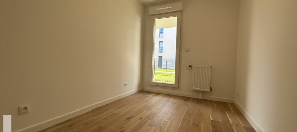 Apartamento de 3 dormitorios en Saint-Jean-de-la-Ruelle, France No. 43574 5
