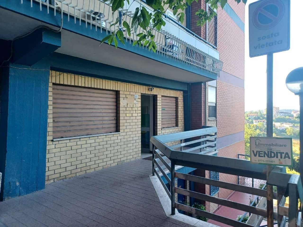 Apartamento de 5 habitaciónes en Frosinone, Italy No. 274697