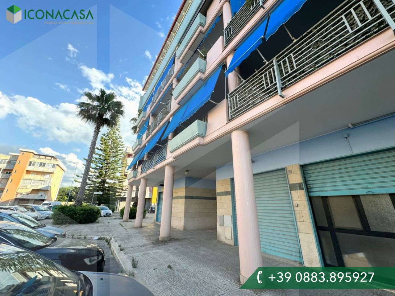 1 room Commercial property in Barletta, Italy No. 28049