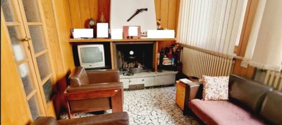 520m² Building in Meldola, Italy No. 88901 2