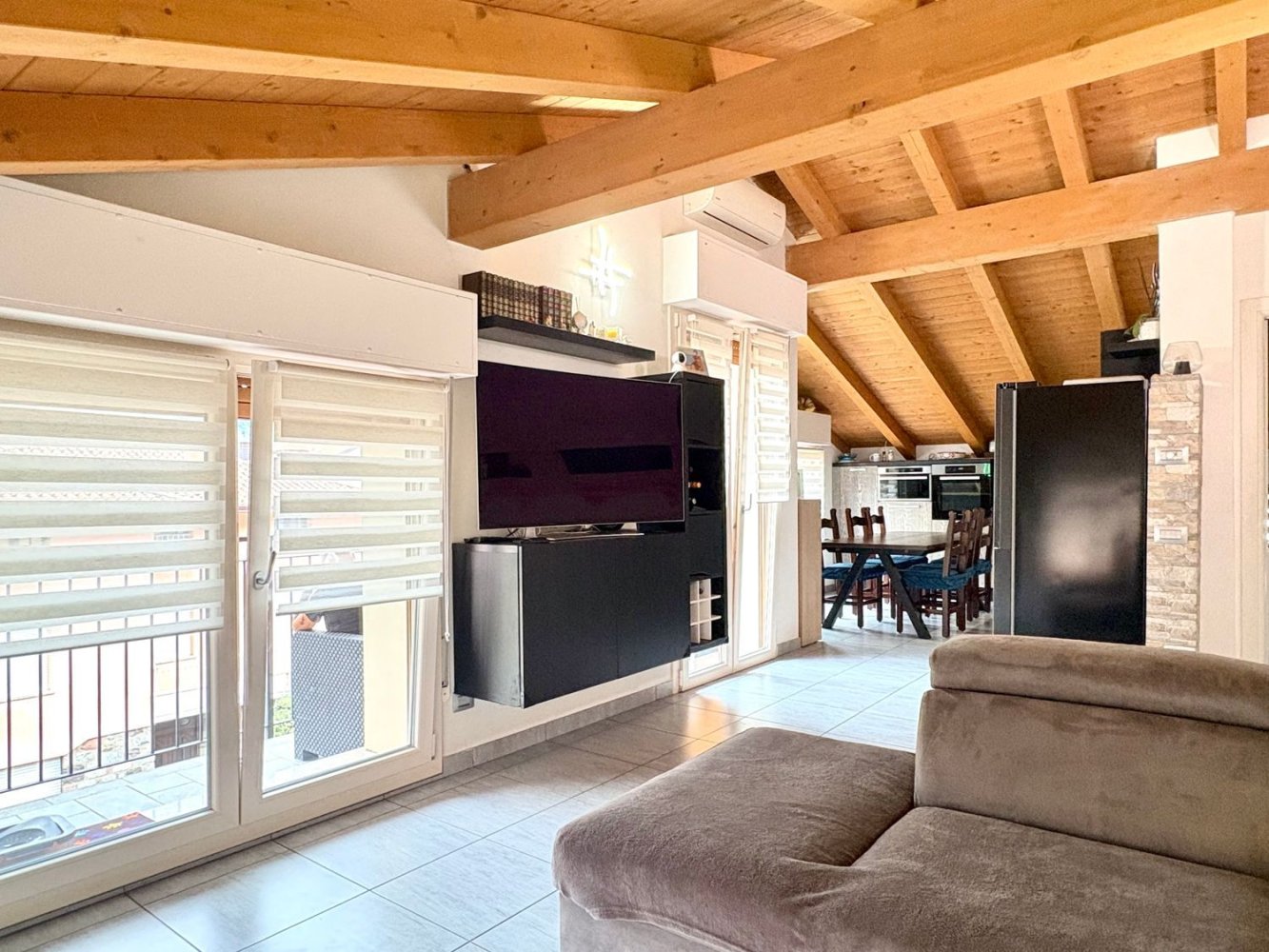 Apartamento de 4 dormitorios en Cividate Camuno, Italy No. 364286