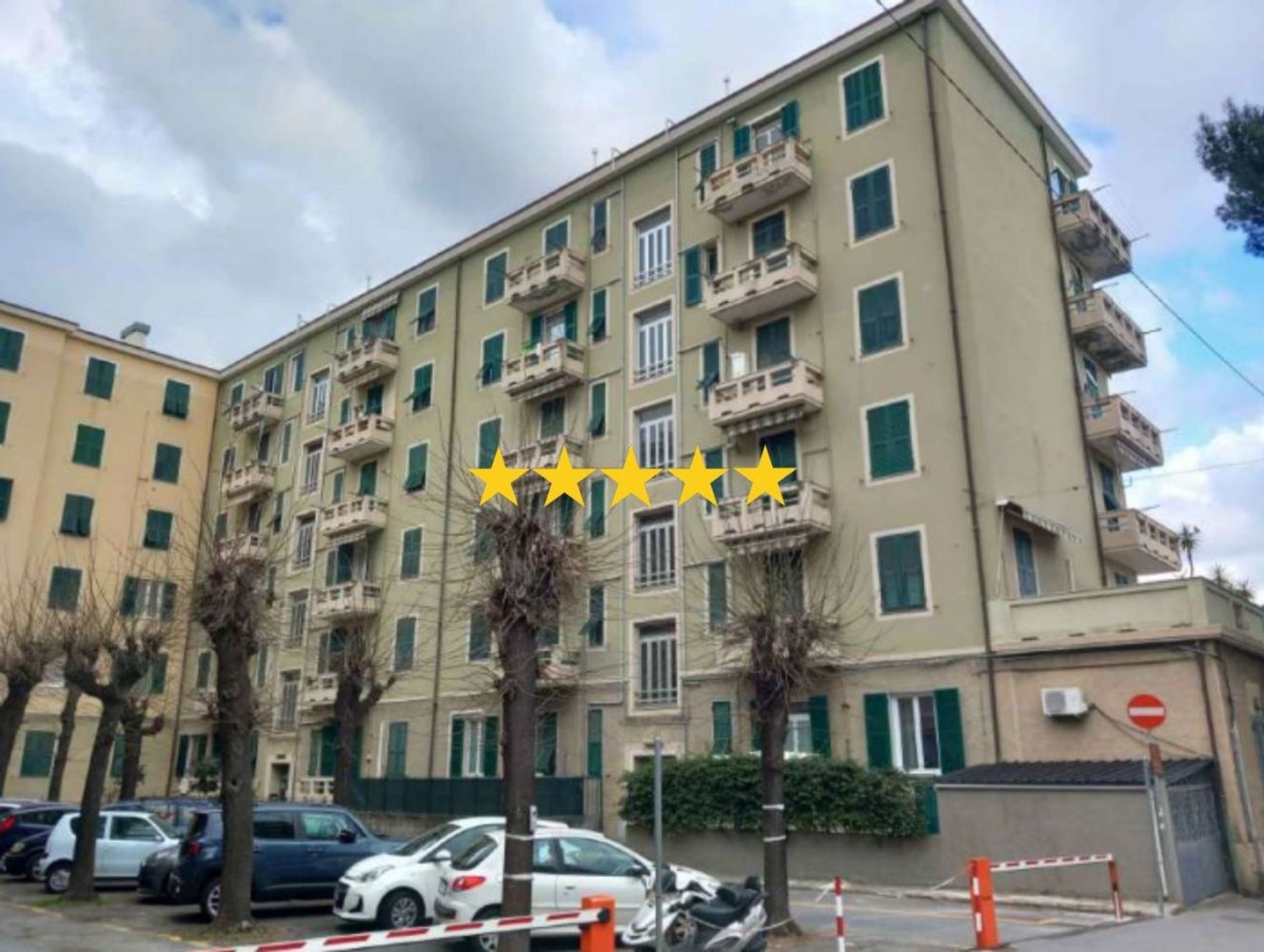 3 Schlafzimmer Wohnung in Genoa, Italy, Nr. 392347