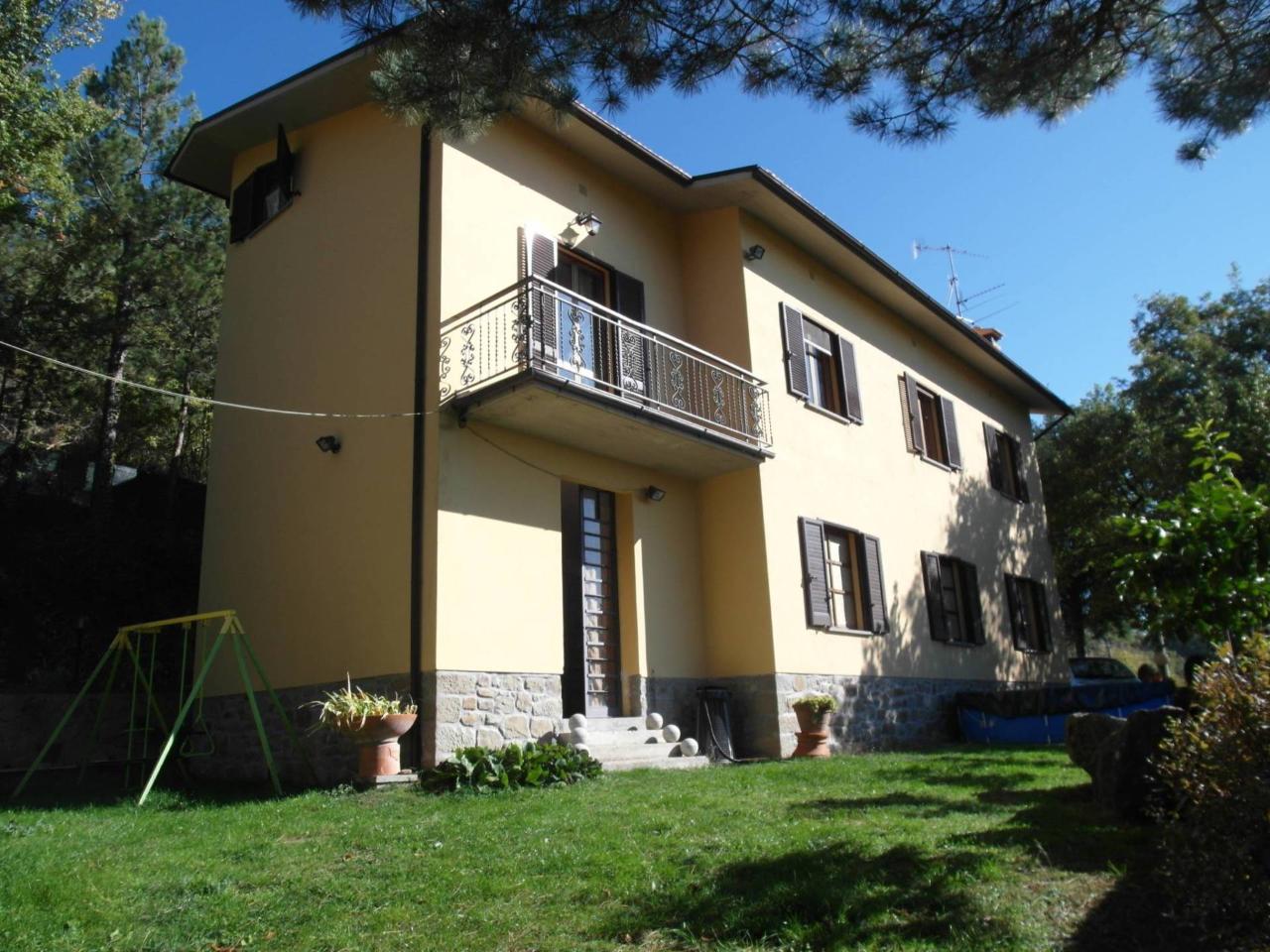 Вилла с 7 комнатами в Капрезе Микеланджело, Италия № 154410