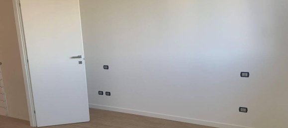 4-Zimmer Wohnung in San Giuliano Milanese, Italy, Nr. 33678 24