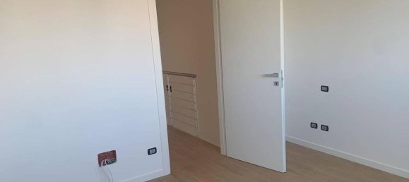 4-Zimmer Wohnung in San Giuliano Milanese, Italy, Nr. 33678 29