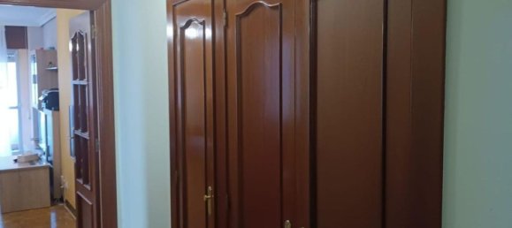 Apartamento de 3 dormitorios en Palencia, Spain No. 110084 16