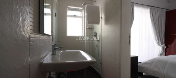 Квартира с 2 спальнями в Сент-Джулианс, Мальта № 10673 12