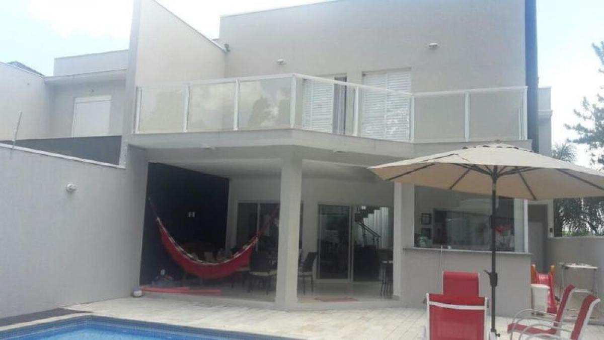 Casa de 4 dormitorios en Sao Paulo, Brazil No. 526189