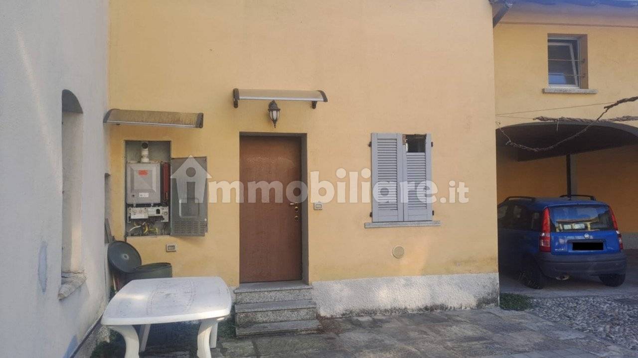 3 rooms Apartment in Samarate, Italy No. 359345