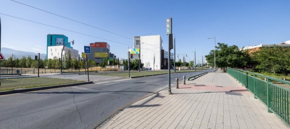 44m² Commercial property in Granada, Spain No. 166657 3