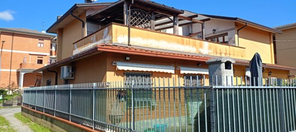 Ático de 3 habitaciónes en Castelleone, Italy No. 5484 2