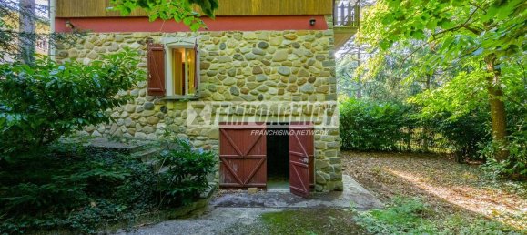 4 Schlafzimmer Doppelhaus in Serramazzoni, Italy, Nr. 372787 39